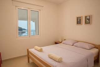 Виллы BEACHFRONT VILLA with BOAT Улцинь Вилла с 3 спальнями-10